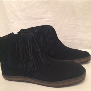Aerosole booties